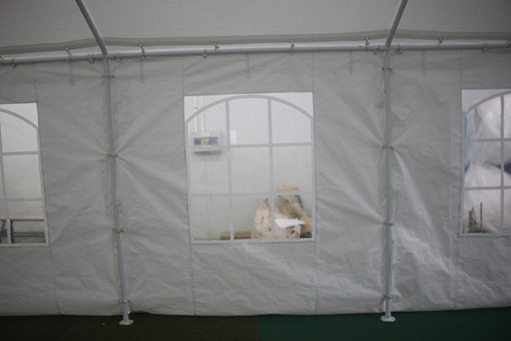 Naturel bois traité sous pression type extérieur 400*800cm Tentes étirables Marquette métallique
