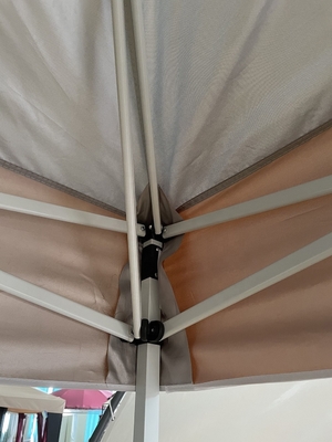 Cadre métallique pliable sur mesure de 3*3m Gazebos de jardin avec cadre en acier