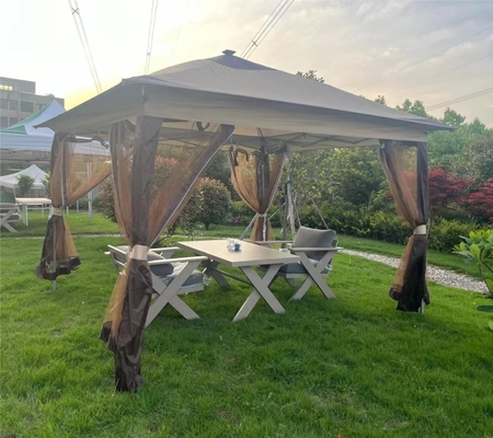 Tente pliable à gazebo avec couverture pour un transport pratique