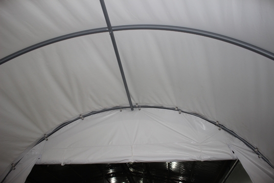Parking gonflable confortable et durable Package d'abri de lavage de voiture Taille 228*46*10cm