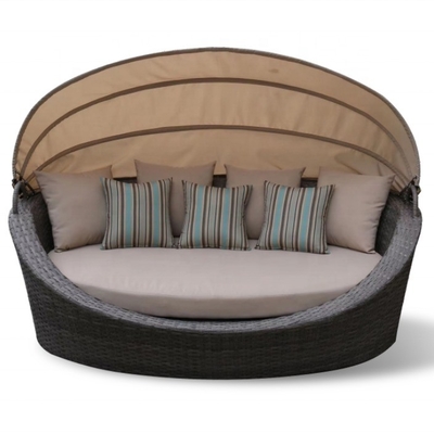 Couleur personnalisée Bistro Set Design moderne Canapé en aluminium en rotin Avec table à thé