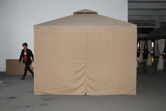 Tente de gazebo en alliage d'aluminium pour la cour avec double toit et moustiquaire