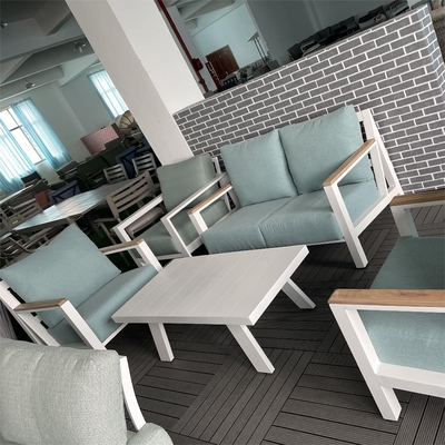 Meubles de jardin en extérieur Canapé en rotin d'aluminium Pour une table de luxe