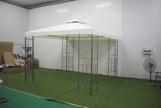 Créez un espace extérieur élégant et fonctionnel avec le pavillon de gazebo en acier de 3x3 m