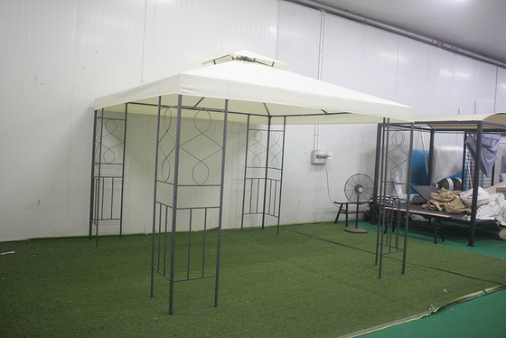 Créez un espace extérieur élégant et fonctionnel avec le pavillon de gazebo en acier de 3x3 m