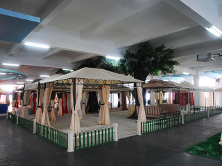 Découvrez la combinaison parfaite de beauté et de fonctionnalité avec notre pavillon en métal de luxe