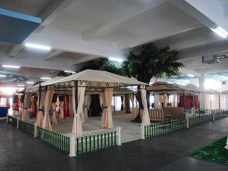 Garde/extérieur Gazebo PC à moitié en fer et à moitié en aluminium avec structure d'arbour