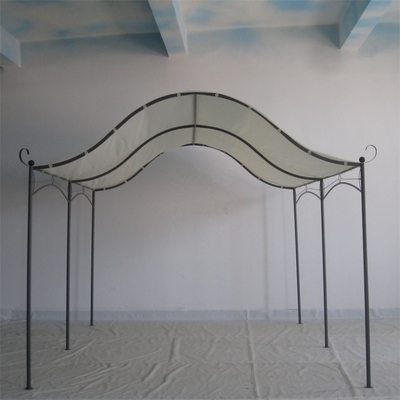 Tente de pergola avec style moderne et bois d'épinette