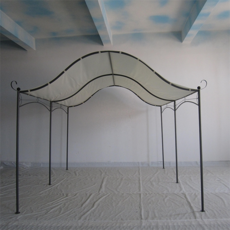 Tente de pergola avec style moderne et bois d'épinette